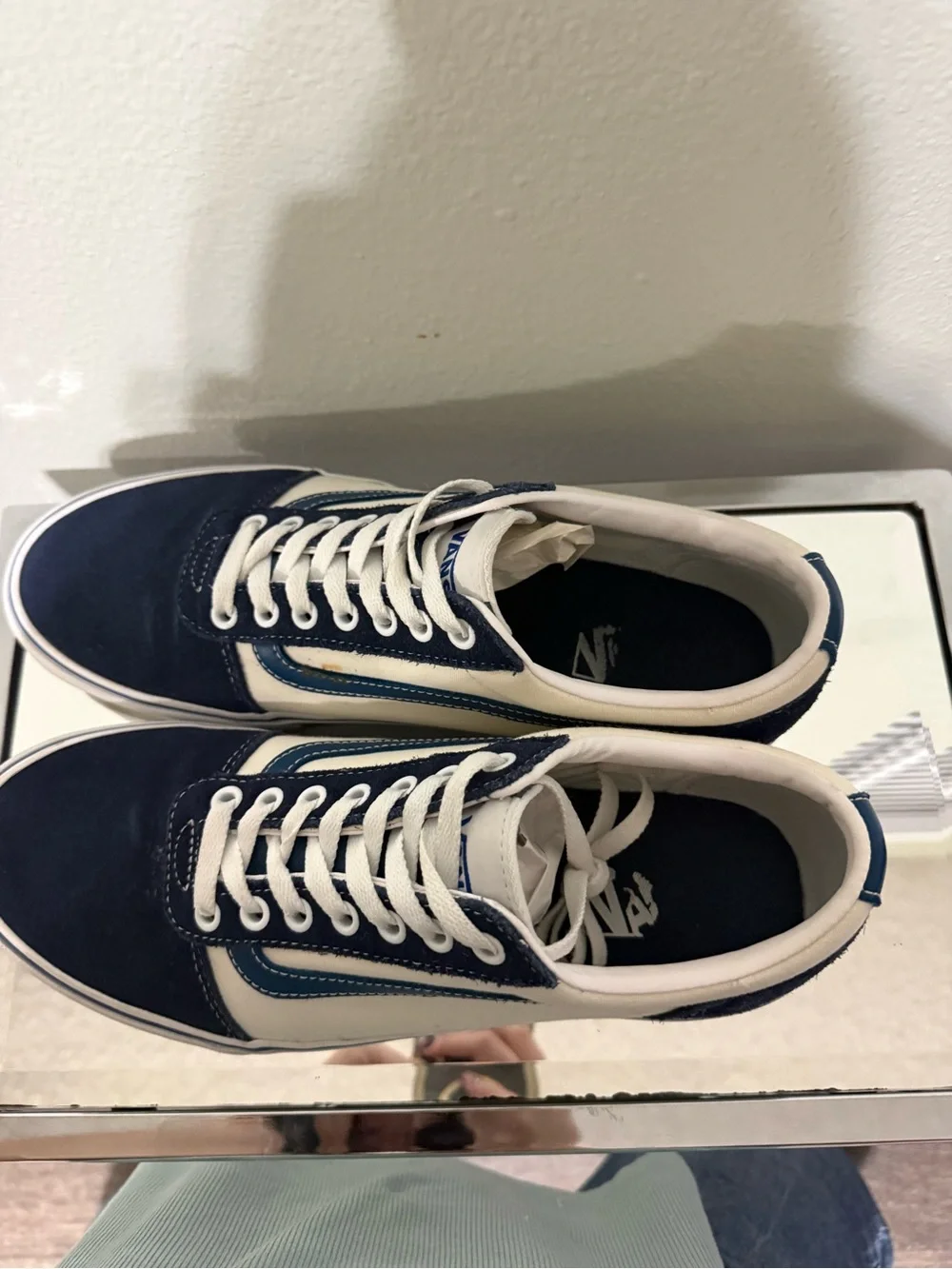 Vans Old Skool Navy Blue & Cream Suede Canvas Sneakers Men’s 10.5